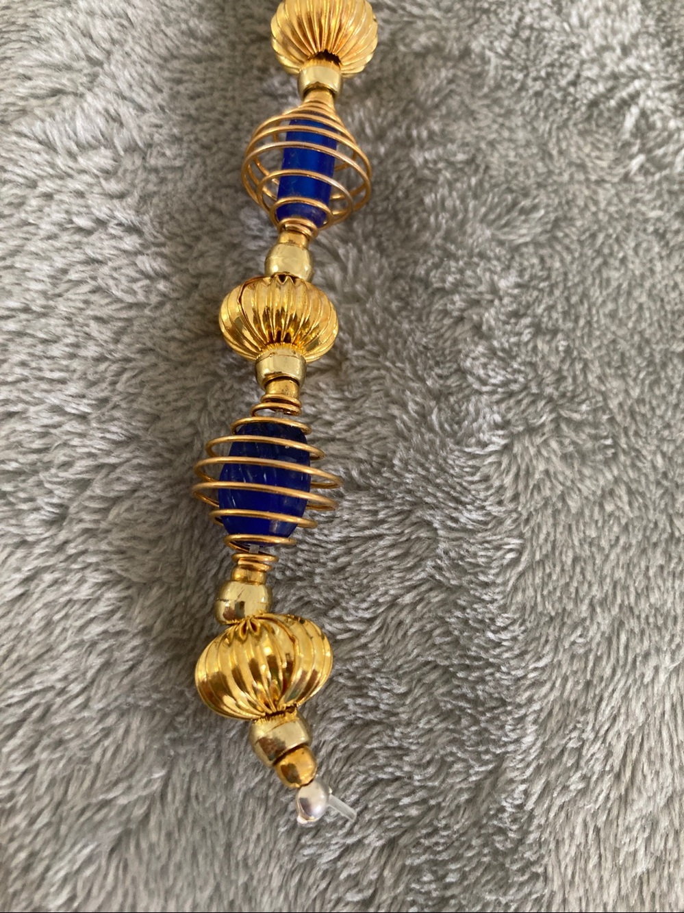 Golden beaded keychain - Picture 3 of 4